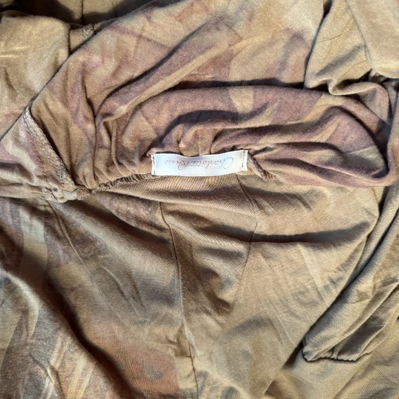 Charlotte Russe Taupe w/Mauve Flowers Pullover Top Large - Picture 12 of 12